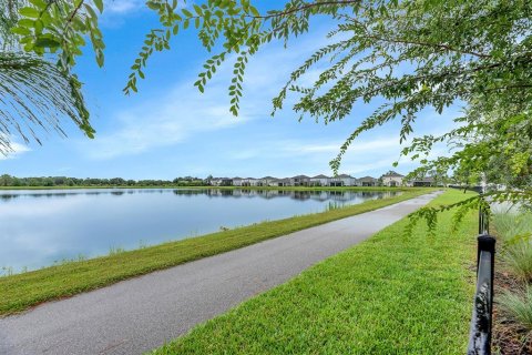 House in Wesley Chapel, Florida 3 bedrooms, 242.94 sq.m. № 2291072 - photo 29