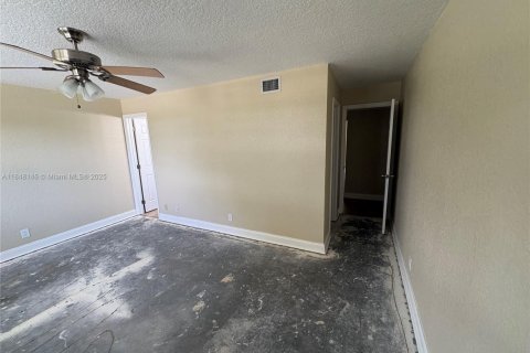 Touwnhouse à vendre à Sunrise, Floride: 3 chambres, 163.88 m2 № 1855372 - photo 29