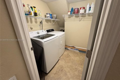 Touwnhouse à vendre à Sunrise, Floride: 3 chambres, 163.88 m2 № 1855372 - photo 19