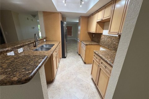 Touwnhouse à vendre à Sunrise, Floride: 3 chambres, 163.88 m2 № 1855372 - photo 18