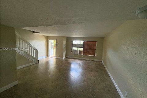 Touwnhouse à vendre à Sunrise, Floride: 3 chambres, 163.88 m2 № 1855372 - photo 15