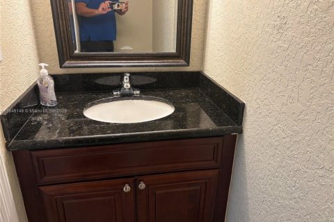 Touwnhouse à vendre à Sunrise, Floride: 3 chambres, 163.88 m2 № 1855372 - photo 20