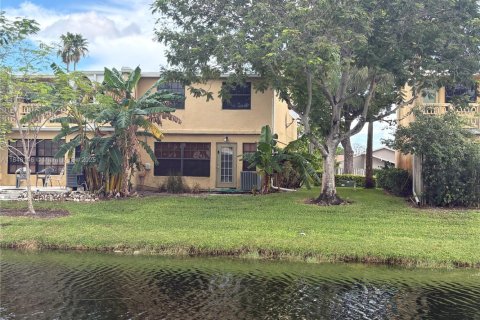 Touwnhouse à vendre à Sunrise, Floride: 3 chambres, 163.88 m2 № 1855372 - photo 8