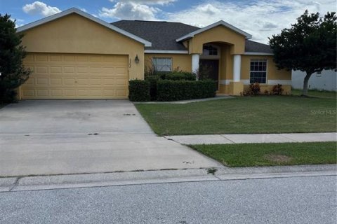 House in Lakeland, Florida 3 bedrooms, 173.73 sq.m. № 2130763