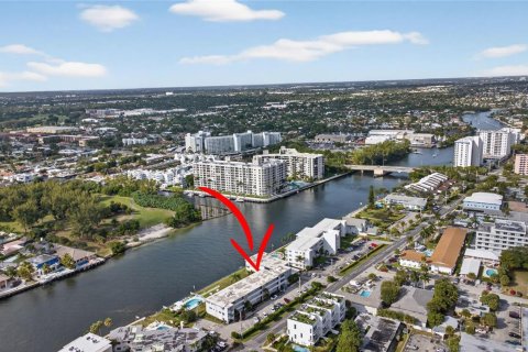 Copropriété à vendre à Pompano Beach, Floride: 1 chambre, 75.81 m2 № 2084401 - photo 4