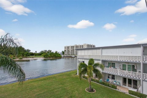 Copropriété à vendre à Pompano Beach, Floride: 1 chambre, 75.81 m2 № 2084401 - photo 8