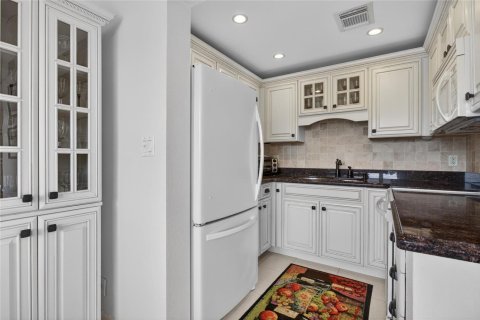 Copropriété à vendre à Pompano Beach, Floride: 1 chambre, 75.81 m2 № 2084401 - photo 18