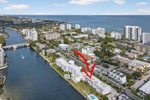Condo à Pompano Beach, Floride, 1 chambre  № 2084401