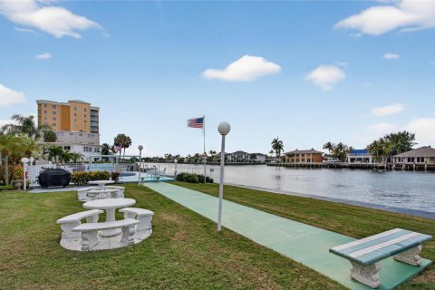 Copropriété à vendre à Pompano Beach, Floride: 1 chambre, 75.81 m2 № 2084401 - photo 28