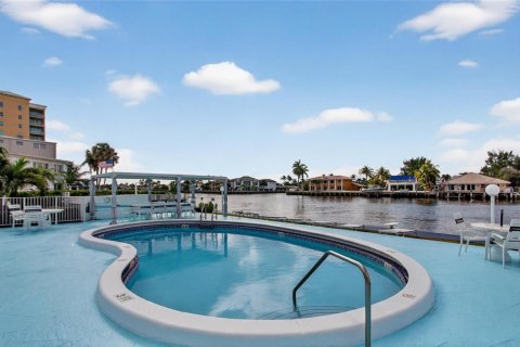 Copropriété à vendre à Pompano Beach, Floride: 1 chambre, 75.81 m2 № 2084401 - photo 29