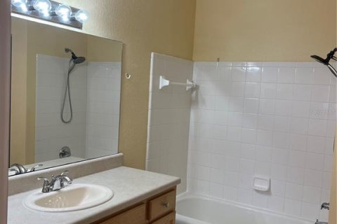 Condo in Orlando, Florida, 2 bedrooms  № 1853619 - photo 28
