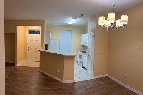 Condo in Orlando, Florida, 2 bedrooms  № 1853619 - photo 8