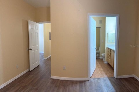 Condo in Orlando, Florida, 2 bedrooms  № 1853619 - photo 17