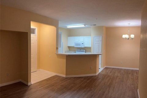 Condo in Orlando, Florida, 2 bedrooms  № 1853619 - photo 7