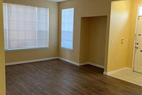 Condo in Orlando, Florida, 2 bedrooms  № 1853619 - photo 12