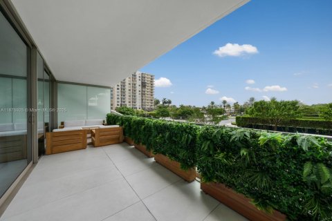 Condominio en venta en Bal Harbour, Florida, 2 dormitorios, 162.76 m2 № 1977395 - foto 23