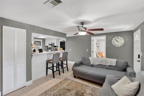 Villa ou maison à vendre à Saint Petersburg, Floride: 3 chambres, 90.02 m2 № 1901405 - photo 8
