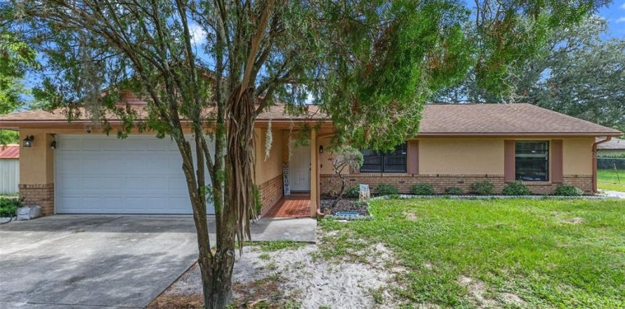 Casa en Deltona, Florida 3 dormitorios, 120.59 m2 № 1846799