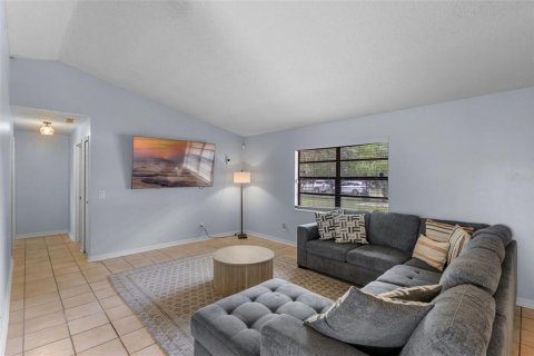 Casa en venta en Deltona, Florida, 3 dormitorios, 120.59 m2 № 1846799 - foto 4
