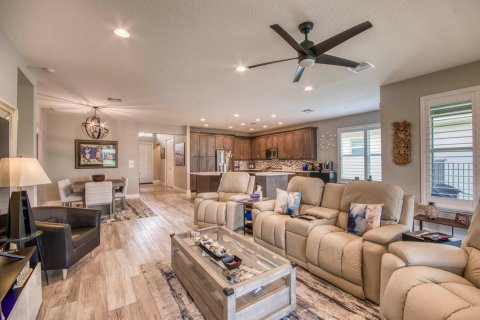 Villa ou maison à vendre à Port St. Lucie, Floride: 3 chambres, 218.51 m2 № 2187052 - photo 12