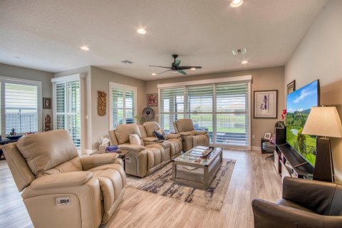 Villa ou maison à vendre à Port St. Lucie, Floride: 3 chambres, 218.51 m2 № 2187052 - photo 9