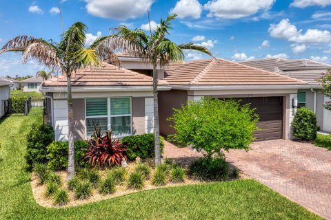 House in Port St. Lucie, Florida 3 bedrooms, 218.51 sq.m. № 2187052