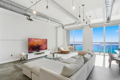 Condo in Miami, Florida, 3 bedrooms  № 2154014 - photo 24
