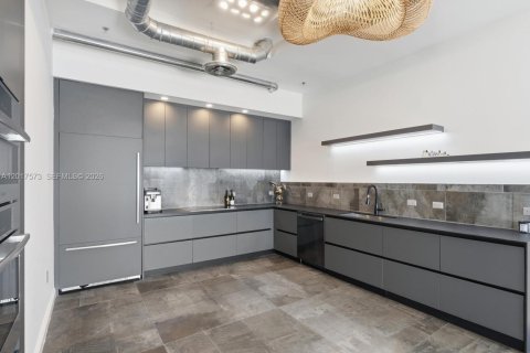 Condo in Miami, Florida, 3 bedrooms  № 2154014 - photo 28