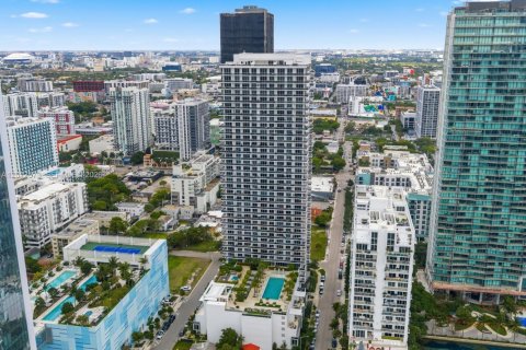 Condo in Miami, Florida, 3 bedrooms № 2154014