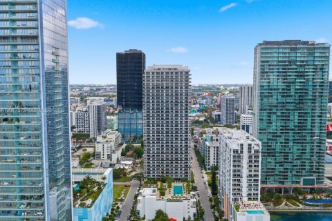 Condo in Miami, Florida, 3 bedrooms  № 2154014 - photo 2