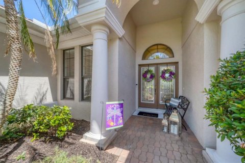 House in Lakewood Ranch, Florida 3 bedrooms, 215.63 sq.m. № 2108317 - photo 4