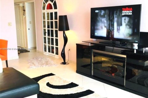 Copropriété à louer à Miami, Floride: 1 chambre, 79.99 m2 № 1961711 - photo 8