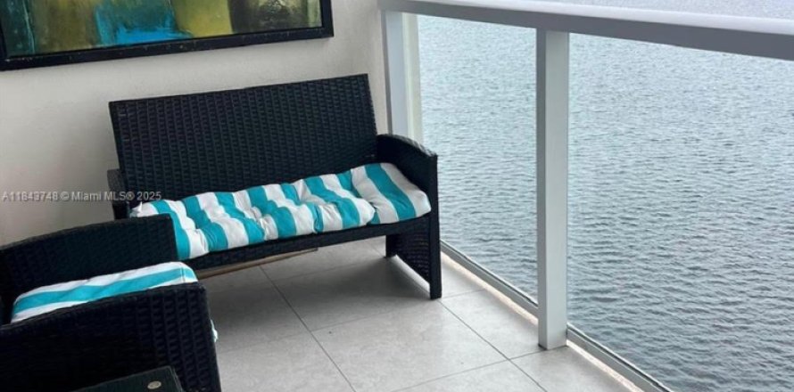 Condo à Miami, Floride, 1 chambre № 1961711