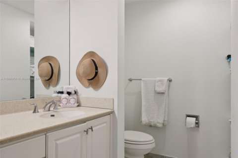 Condominio en venta en Aventura, Florida, 2 dormitorios, 153.29 m2 № 1944839 - foto 21