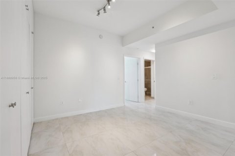 Condominio en venta en Aventura, Florida, 2 dormitorios, 153.29 m2 № 1944839 - foto 23