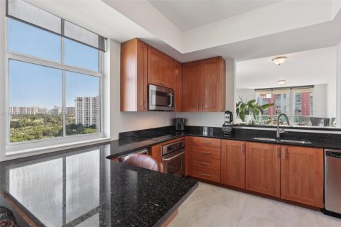 Condominio en venta en Aventura, Florida, 2 dormitorios, 153.29 m2 № 1944839 - foto 10