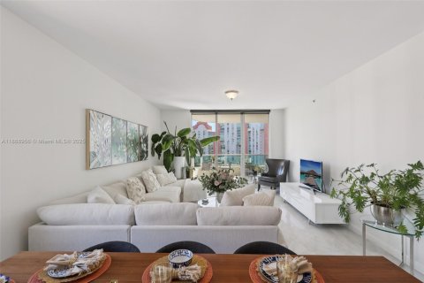 Condominio en venta en Aventura, Florida, 2 dormitorios, 153.29 m2 № 1944839 - foto 5