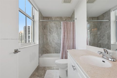 Condominio en venta en Aventura, Florida, 2 dormitorios, 153.29 m2 № 1944839 - foto 29