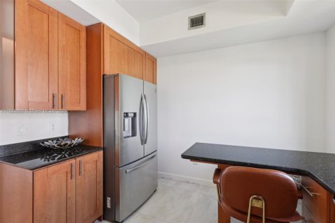 Condominio en venta en Aventura, Florida, 2 dormitorios, 153.29 m2 № 1944839 - foto 9