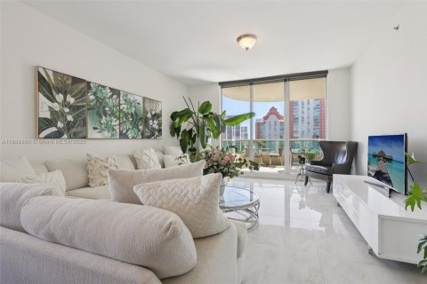 Condominio en venta en Aventura, Florida, 2 dormitorios, 153.29 m2 № 1944839 - foto 2