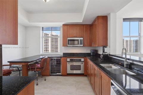 Condominio en venta en Aventura, Florida, 2 dormitorios, 153.29 m2 № 1944839 - foto 13