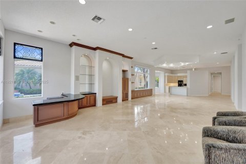 House in Weston, Florida 3 bedrooms, 262.36 sq.m. № 1976418 - photo 15