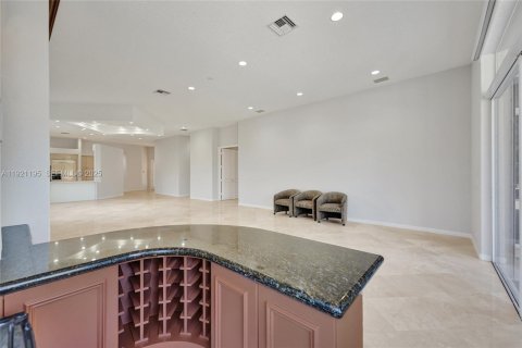 House in Weston, Florida 3 bedrooms, 262.36 sq.m. № 1976418 - photo 18