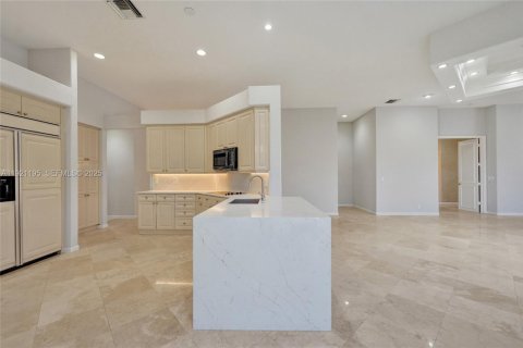 House in Weston, Florida 3 bedrooms, 262.36 sq.m. № 1976418 - photo 23