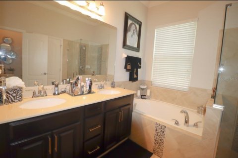 Casa en venta en Groveland, Florida, 4 dormitorios, 169.73 m2 № 1852717 - foto 24