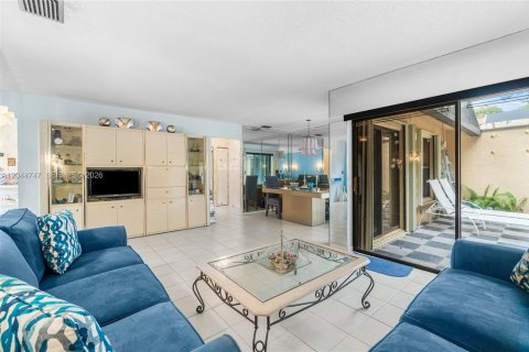 Copropriété à vendre à Coconut Creek, Floride: 2 chambres, 105.91 m2 № 2185937 - photo 12