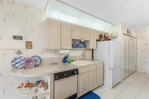 Copropriété à vendre à Coconut Creek, Floride: 2 chambres, 105.91 m2 № 2185937 - photo 18