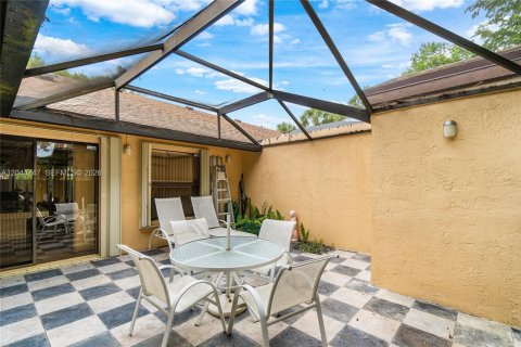 Copropriété à vendre à Coconut Creek, Floride: 2 chambres, 105.91 m2 № 2185937 - photo 4