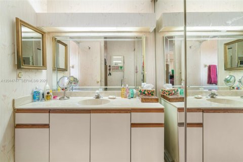 Copropriété à vendre à Coconut Creek, Floride: 2 chambres, 105.91 m2 № 2185937 - photo 23