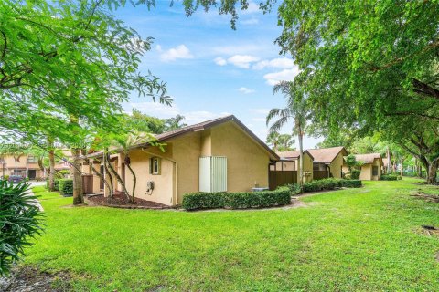 Copropriété à vendre à Coconut Creek, Floride: 2 chambres, 105.91 m2 № 2185937 - photo 30
